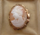 Cameo 9ct Gold Brooch.