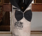 Wine Waiter Bottle holder in black.